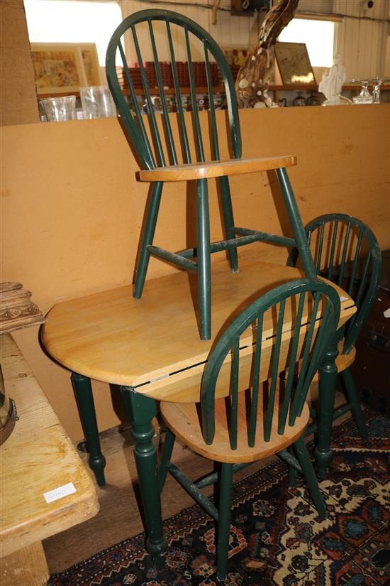 Drop leaf kitchen table & 3 chairs